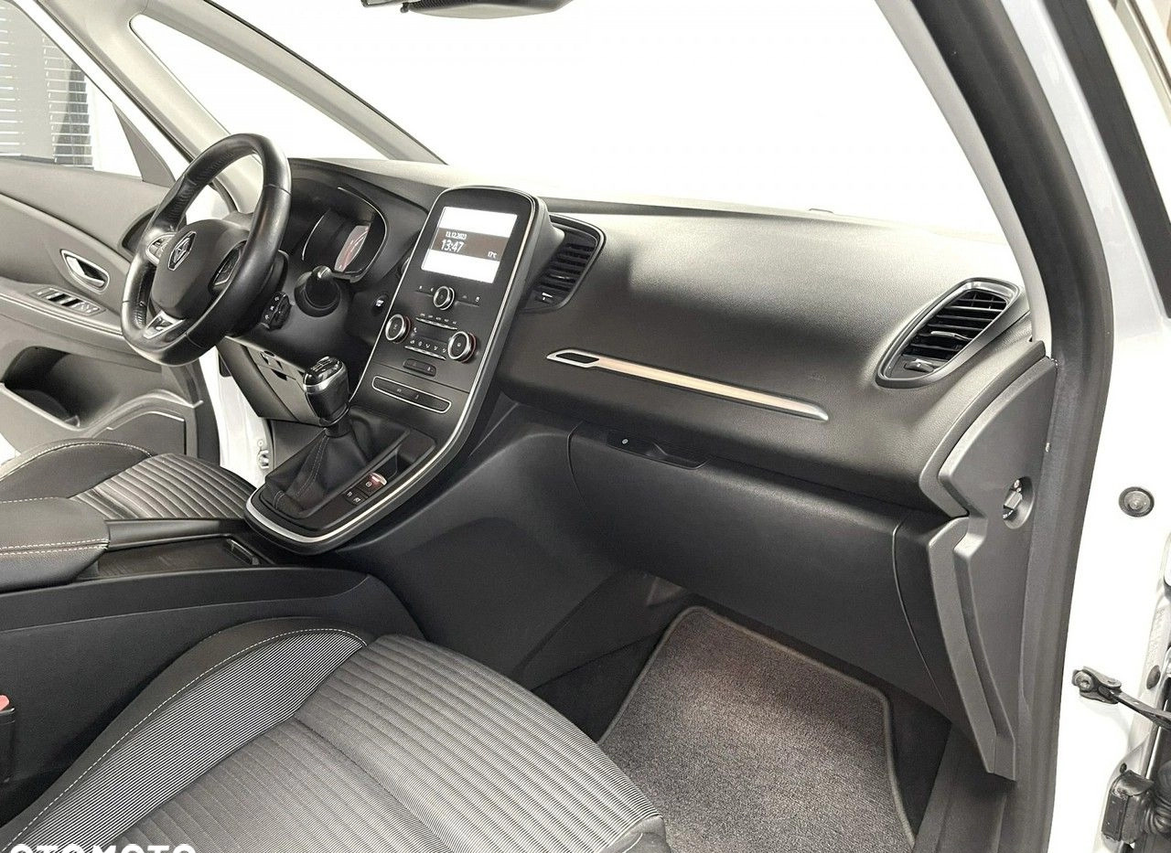 Renault Scenic cena 50200 przebieg: 240000, rok produkcji 2018 z Sopot małe 742